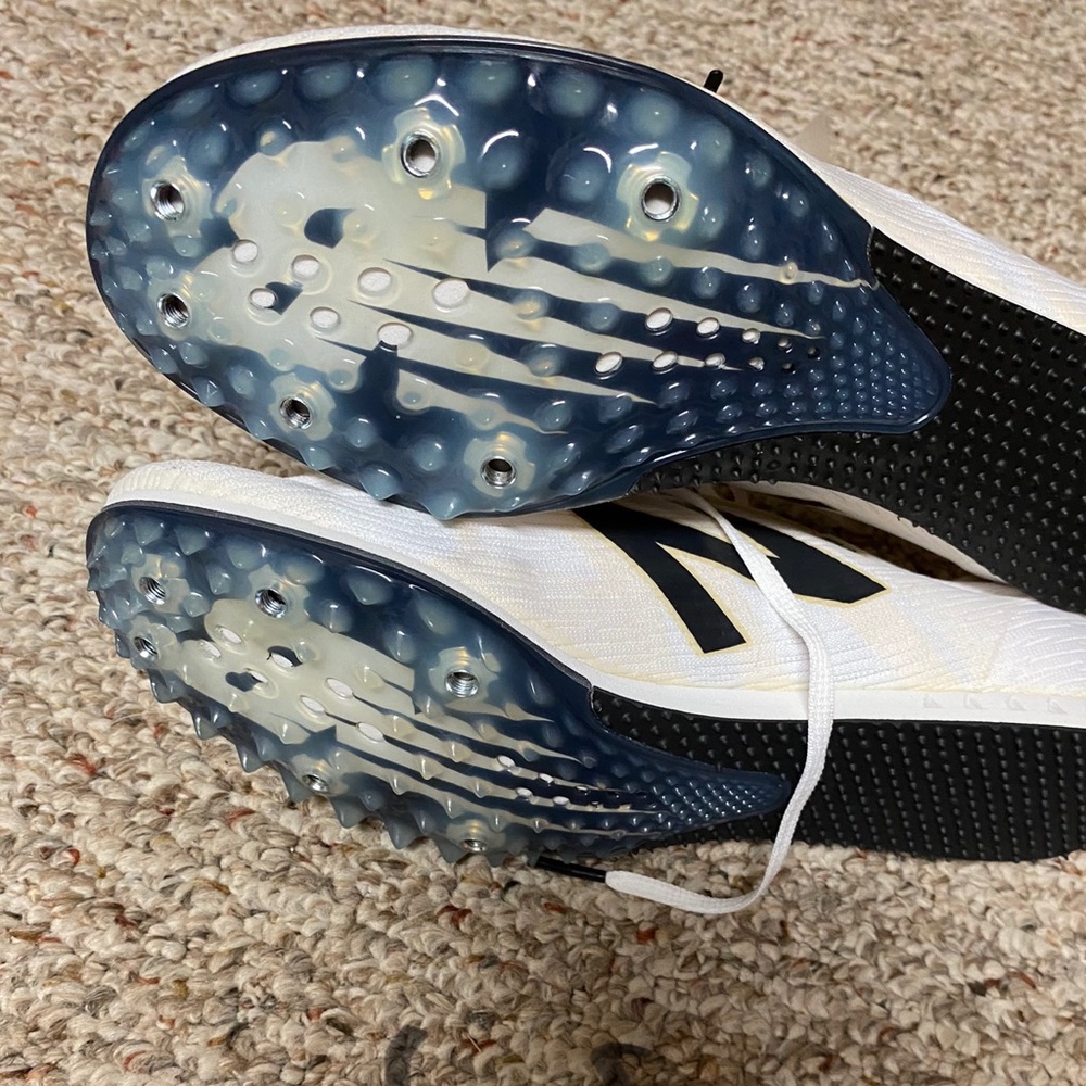 New balance track spikes